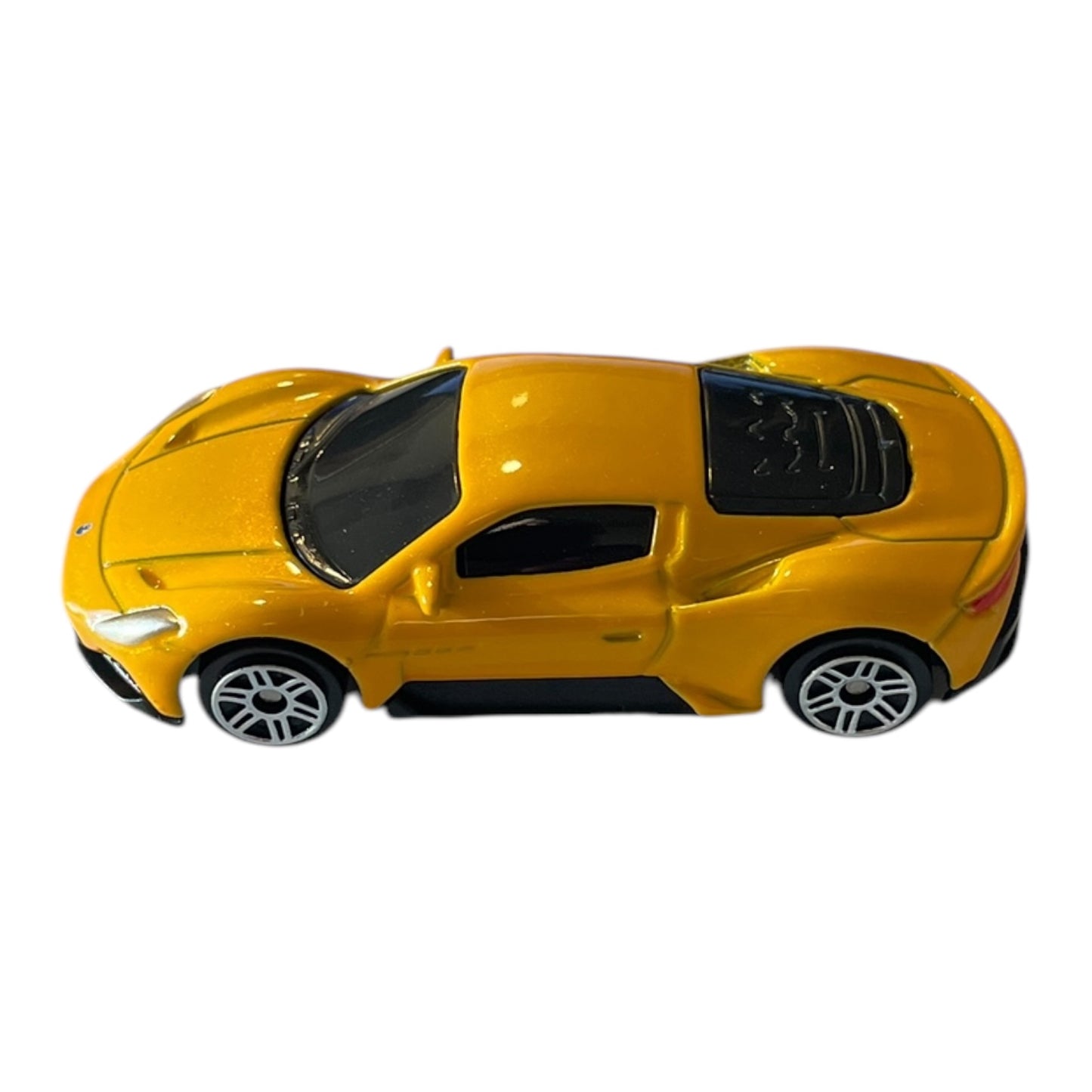 Model RMZ City Maserati MC20, Die Cast 1:64, galben - EAN 0634474673479